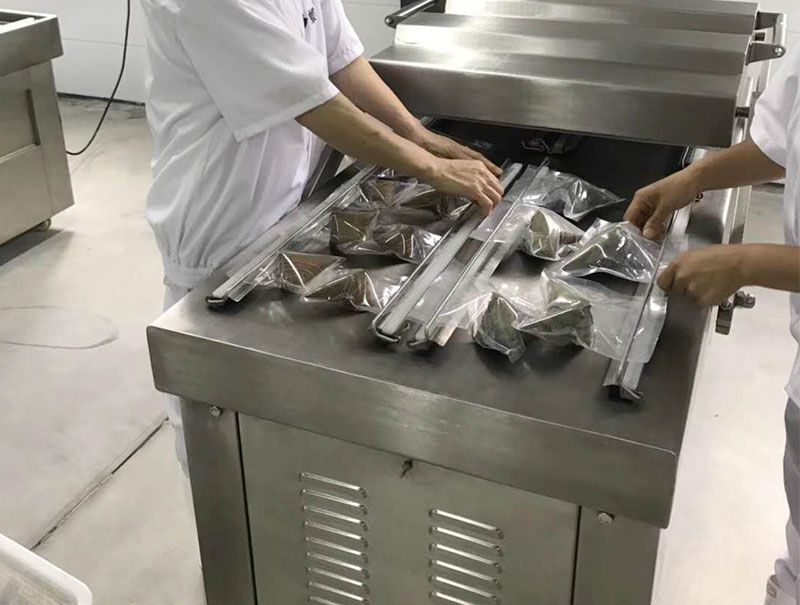 Small Vacuum Packaging Machine